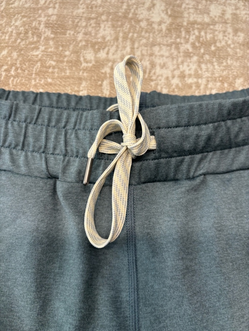 Vuori Performance Joggers Small Blue Gray DreamKnit Soft Stretch EUC - Picture 12 of 13